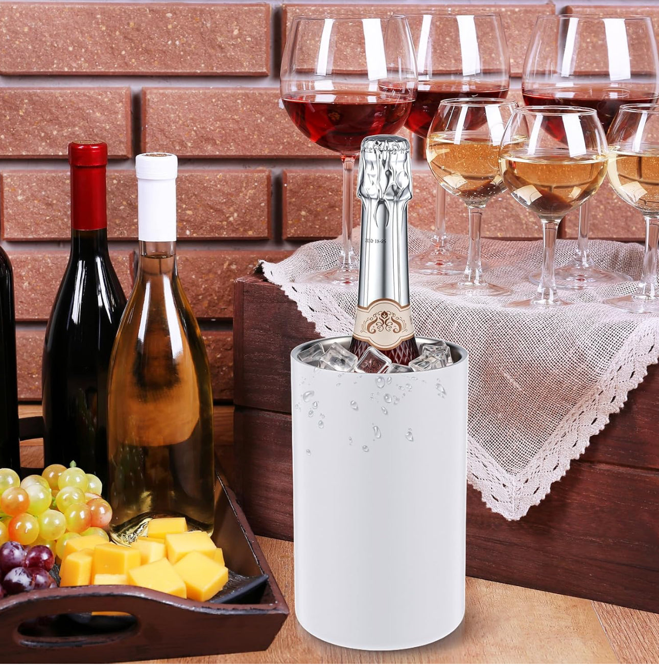 Wine chiller bucket