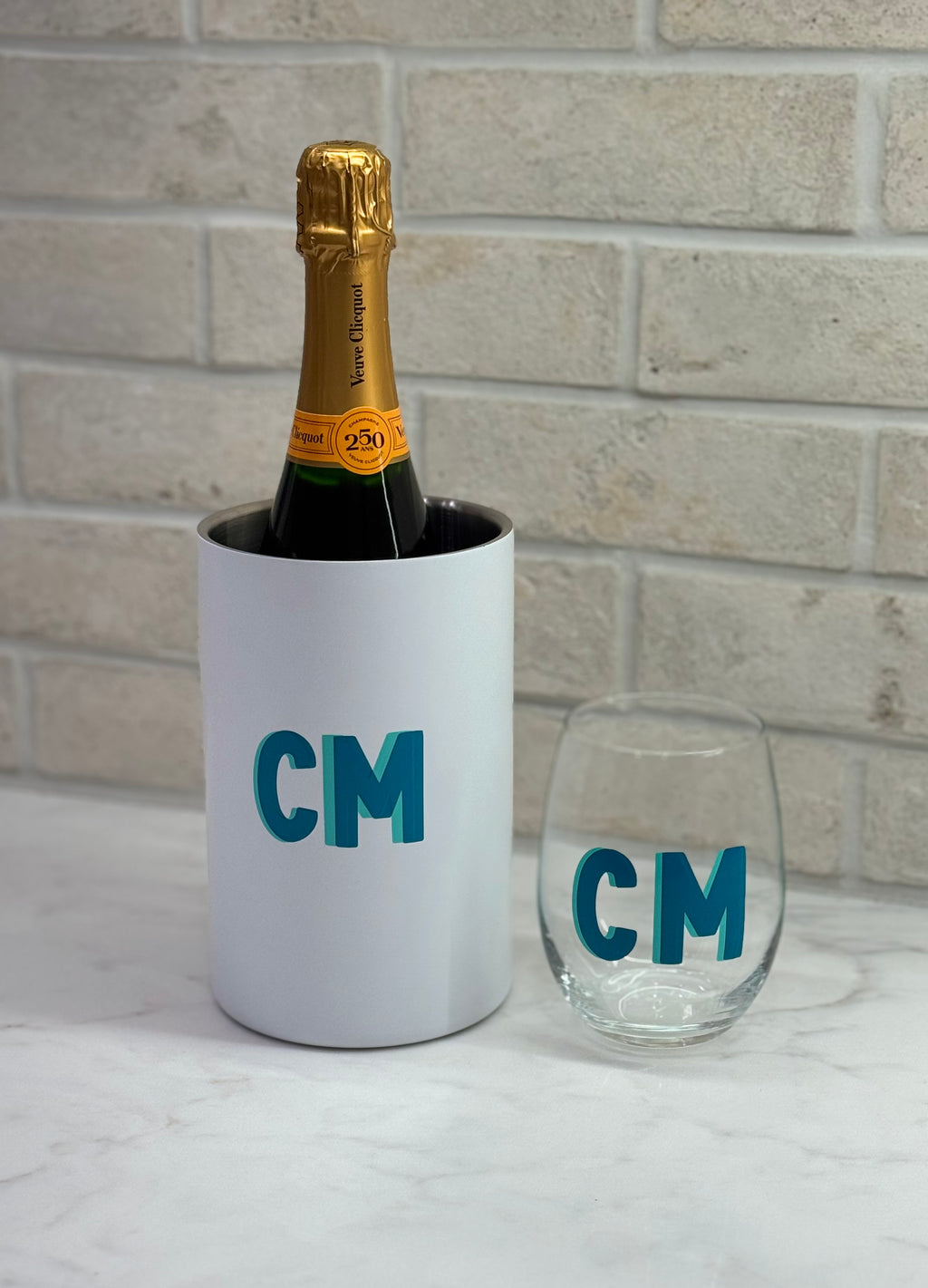 Wine chiller bucket